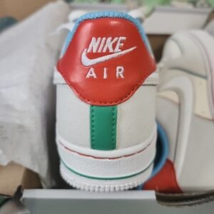 Nike size 5Y Airforce one!